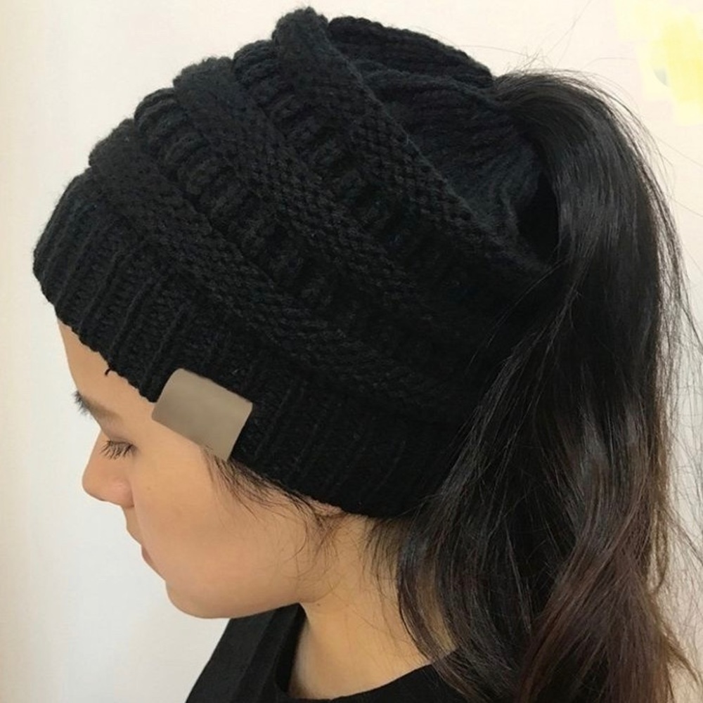 Women Winter Knitted Hat Messy Bun Ponytail.